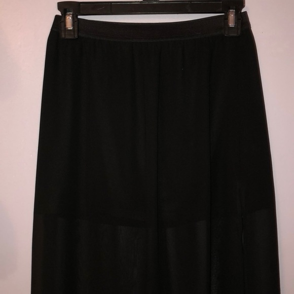 Black maxi skirt - Picture 2 of 2